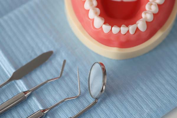 Adjusting To New Dentures: The Best Methods For Your New Smile